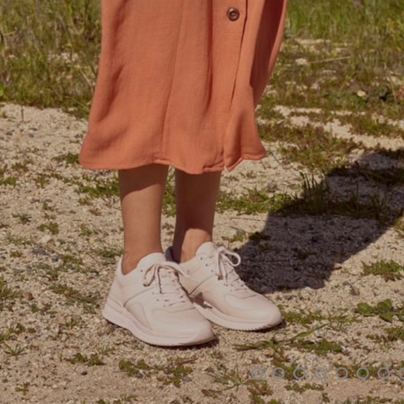 Everlane The Trainer Sneakers in Neutral/Blush - Picture 3 of 15